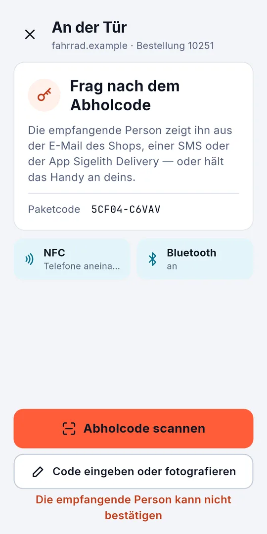 Ein Etikett mit Abholcode: Der Kurier scannt den Code der empfangenden Person, tippt ihn ein oder fotografiert ihn